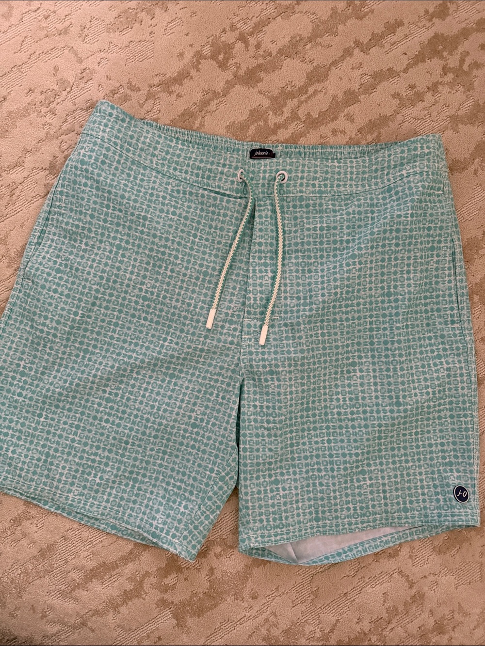 Johnnie-O Medium men’s swim trunks